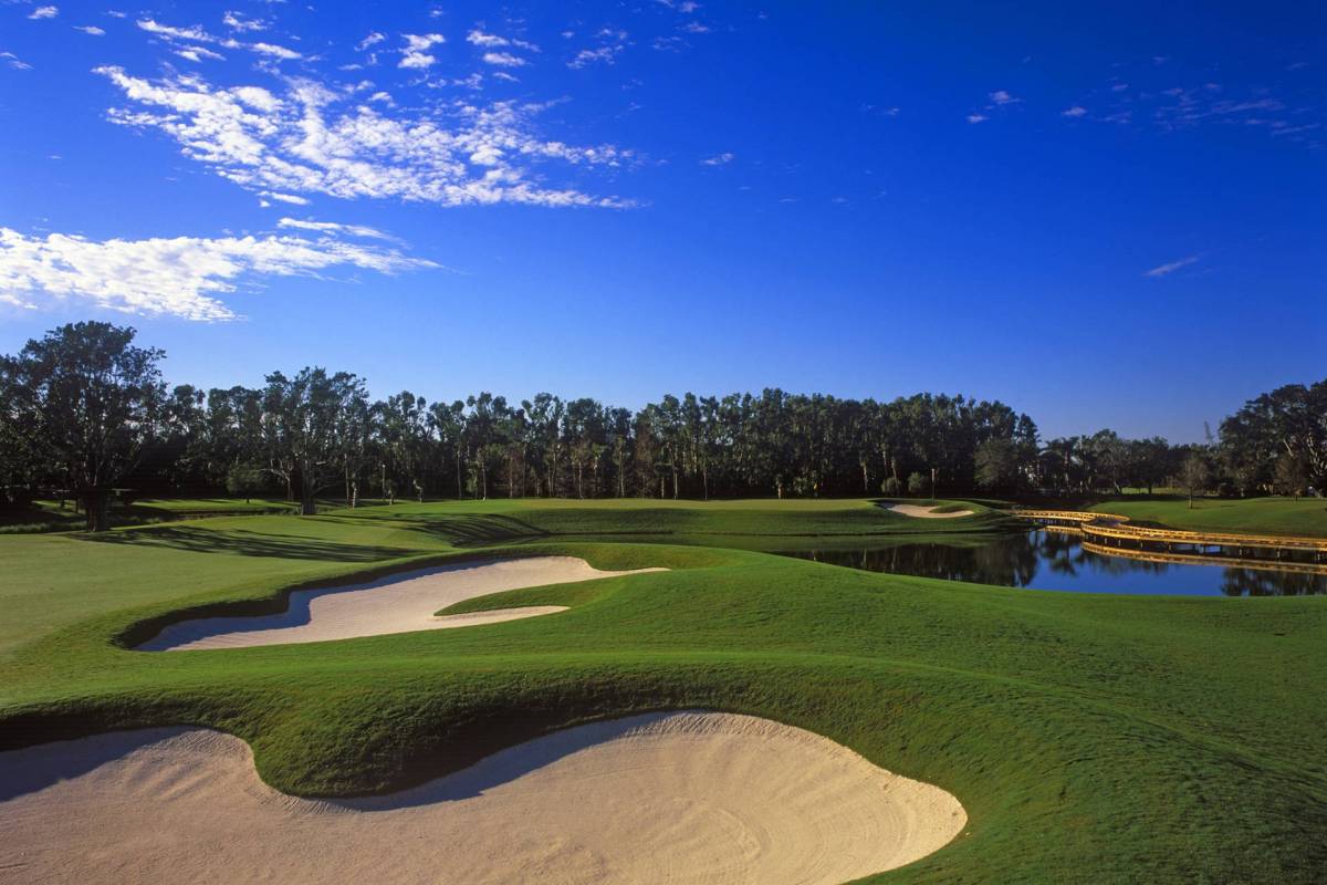 Blick auf Loch 13 vom Rees Jones Golfplatz des The Breakers Palm Beach