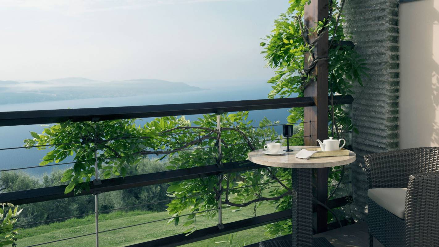 Junior Suite Balkon mit Ausblick auf den Gardasee